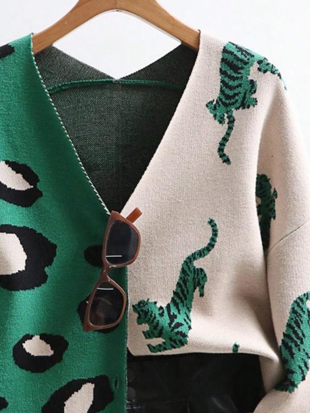 Casual Color Block Leopard Tiger Print Loose V-Neck Sweater